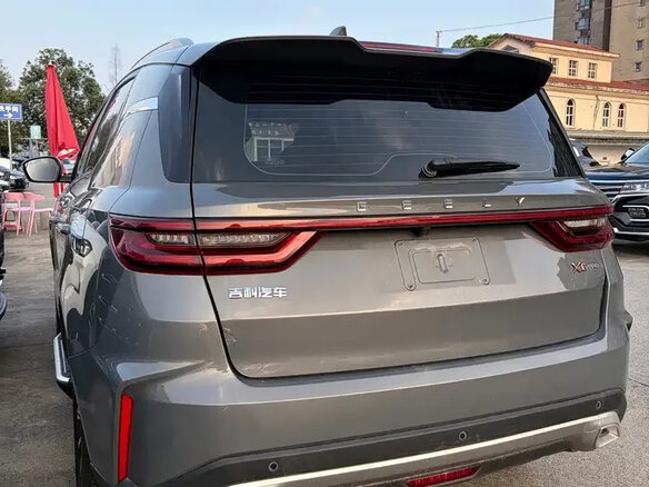2023 Geely Vision X6 Pro, серебристый, 1380000 рублей - вид 4