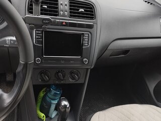 2018 Volkswagen Polo V Рестайлинг, белый, 850000 рублей, вид 5