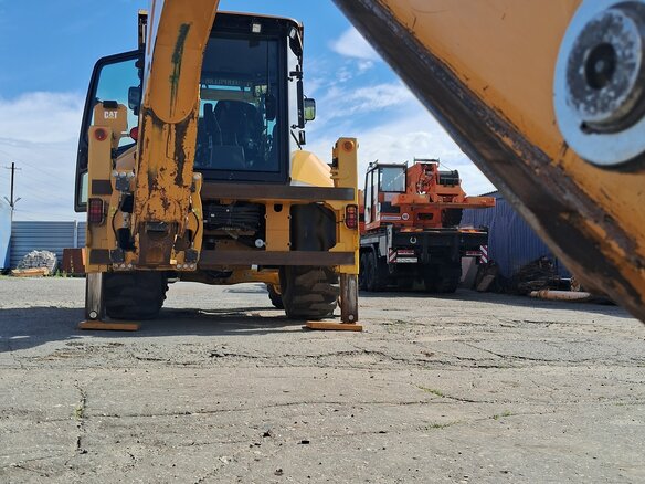 2019 Caterpillar 428F2, жёлтый, 7540000 рублей - вид 7