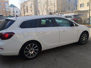 2012 Opel Astra J Рестайлинг, белый, 700000 рублей, вид 3