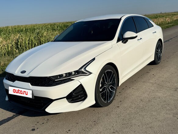 2021 Kia K5 III, белый, 2300000 рублей