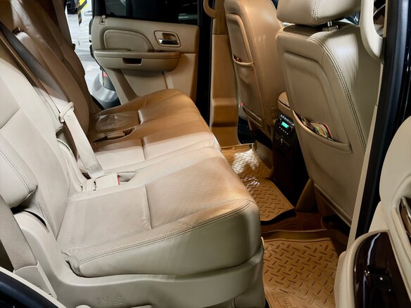 2010 Cadillac Escalade III, чёрный, 2500000 рублей - вид 13