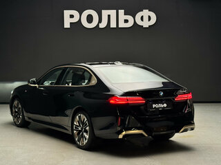 2024 BMW 5 серии Long 530Li VIII (G60/G61/G68), чёрный, 9990000 рублей, вид 2