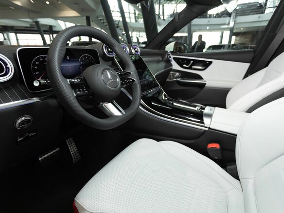 2025 Mercedes-Benz GLC 300 II (X254), белый - вид 6