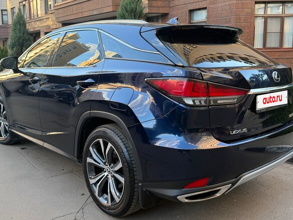 2021 Lexus RX 300 IV Рестайлинг, синий, 5650000 рублей - вид 1