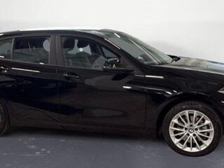 2022 BMW 1 серии 116d III (F40), чёрный, 2890000 рублей, вид 4