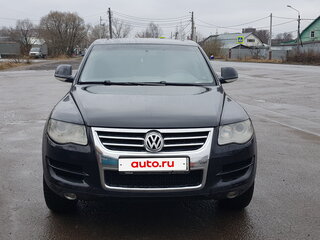 2009 Volkswagen Touareg I Рестайлинг, чёрный, 900000 рублей, вид 2