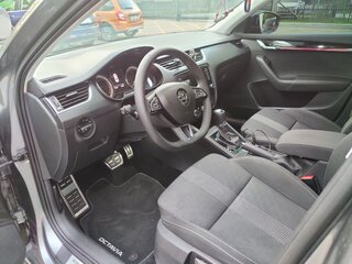 2018 Skoda Octavia III (A7) Рестайлинг, серый, 2250000 рублей, вид 5