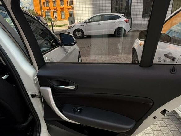 2017 BMW 1 серии 118i II (F20/F21) Рестайлинг, белый, 1465000 рублей - вид 20