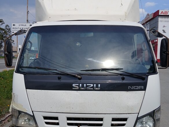 2011 Isuzu Elf (N-series), белый, 1000000 рублей - вид 1
