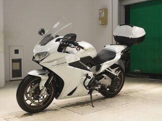 2016 Honda VFR 800, белый, 781000 рублей, вид 4