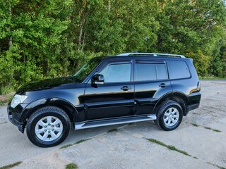 2010 Mitsubishi Pajero IV, чёрный, 1900000 рублей, вид 4