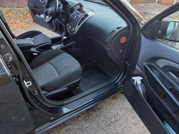 2012 Kia Ceed I Рестайлинг, чёрный, 600000 рублей - вид 5