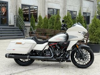 2024 Harley-Davidson CVO Road Glide ST, белый, 5750000 рублей, вид 3