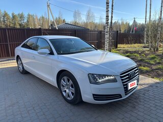 2010 Audi A8 III (D4), белый, 1550000 рублей, вид 2