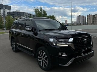 2017 Toyota Land Cruiser 200 Series Рестайлинг 2, чёрный, 6000000 рублей, вид 4