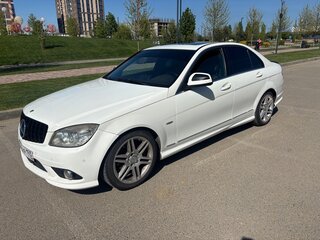 2009 Mercedes-Benz C-Класс 200 III (W204), белый, 900000 рублей, вид 1