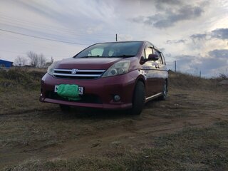2009 Toyota ISis I, красный, 1000000 рублей, вид 3