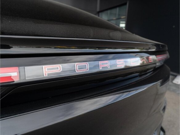 2026 Porsche Cayenne S Electric Coupé IV, чёрный, 25630000 рублей - вид 31