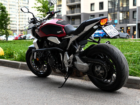 2021 Honda CB 1000R, красный, 1100000 рублей, вид 5