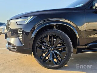 2026 Volvo XC90 B6 II Рестайлинг 2, чёрный, 9729168 рублей, вид 5
