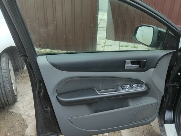 2010 Ford Focus II Рестайлинг, чёрный, 410000 рублей - вид 15