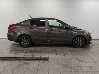 2016 Kia Rio III Рестайлинг, коричневый, 950000 рублей, вид 3