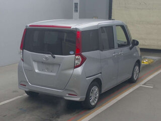 2020 Toyota Roomy I Рестайлинг, серебристый, 1200000 рублей, вид 2