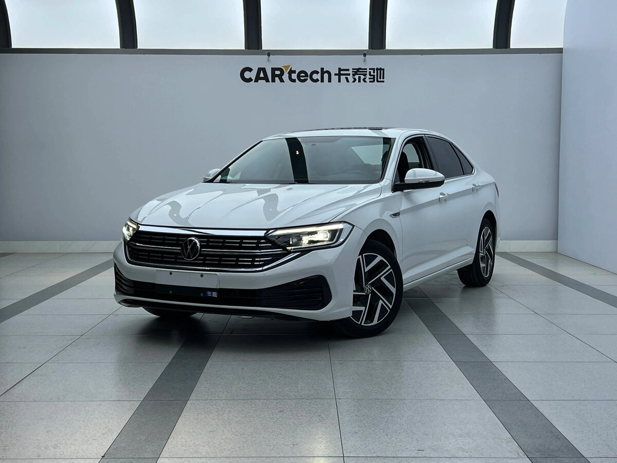 Открыть фотографии: Volkswagen Sagitar III