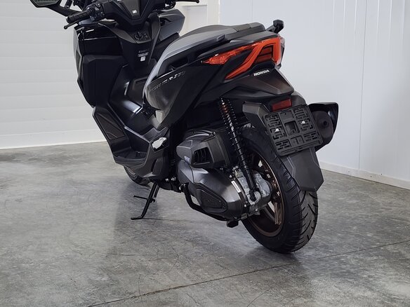 2025 Honda Forza, чёрный, 799000 рублей - вид 5