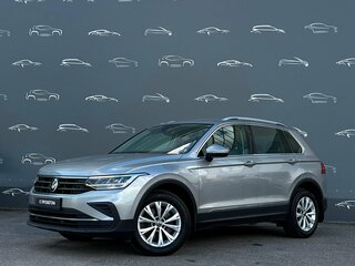 2021 Volkswagen Tiguan II Рестайлинг, серебристый, 3052100 рублей, вид 1