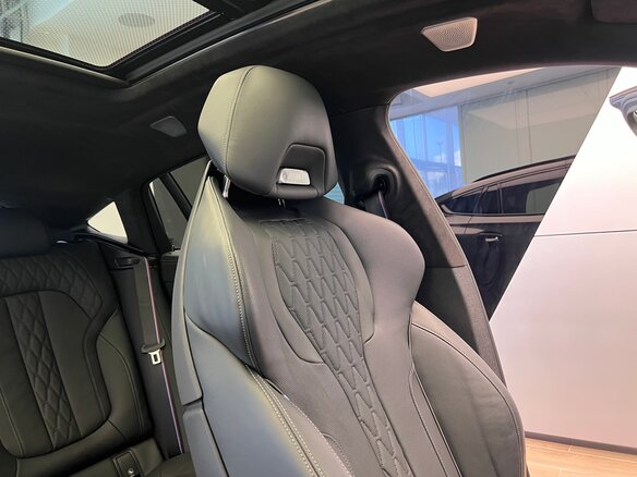 2024 BMW X6 M60i III (G06) Рестайлинг, серый, 16290000 рублей - вид 36