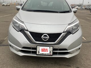 2020 Nissan Note II Рестайлинг, серебристый, 1250000 рублей, вид 4