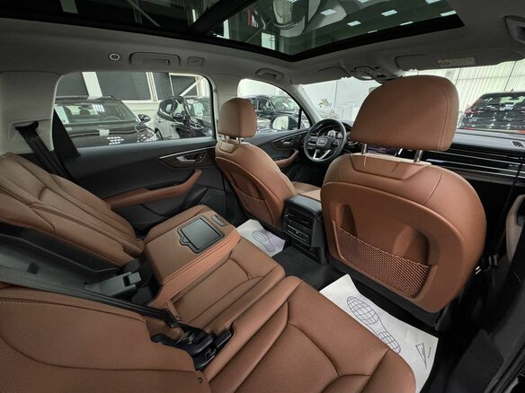 2025 Audi Q7 45 TFSI II (4M) Рестайлинг 2, чёрный, 9500000 рублей - вид 10