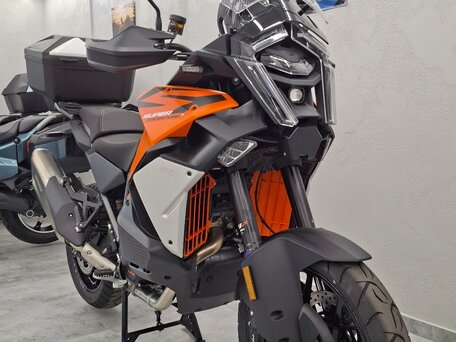 2026 KTM 1390 Super Adventure S, оранжевый, 2890000 рублей, вид 4