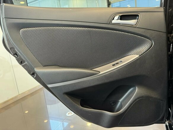2016 Hyundai Solaris I Рестайлинг, коричневый, 849000 рублей - вид 14