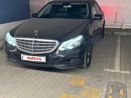 2014 Mercedes-Benz E-Класс 200 IV (W212, S212, C207) Рестайлинг, чёрный, 1640000 рублей, вид 2