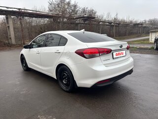 2018 Kia Cerato III Рестайлинг (Classic), белый, 1299000 рублей, вид 5