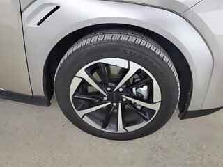 2025 Aion Y Plus 68.2 kWh, серый, 1910000 рублей, вид 4