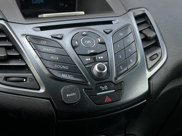 2015 Ford Fiesta Mk6 Рестайлинг, серебристый, 545000 рублей - вид 17