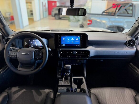 2024 Toyota Land Cruiser Prado 250 Series, белый, 10500000 рублей - вид 8