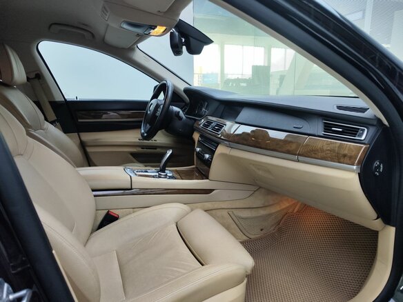 2011 BMW 7 серии 750i xDrive V (F01/F02/F04), чёрный, 1499000 рублей - вид 10