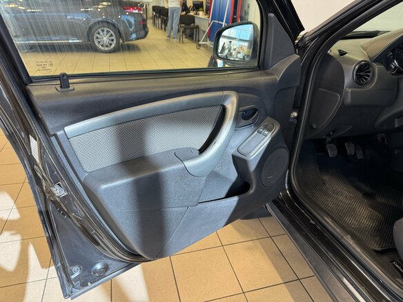 2015 Renault Duster I Рестайлинг, чёрный, 1425000 рублей - вид 13