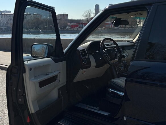 2010 Land Rover Range Rover Supercharged III Рестайлинг 2, коричневый, 2325000 рублей - вид 23