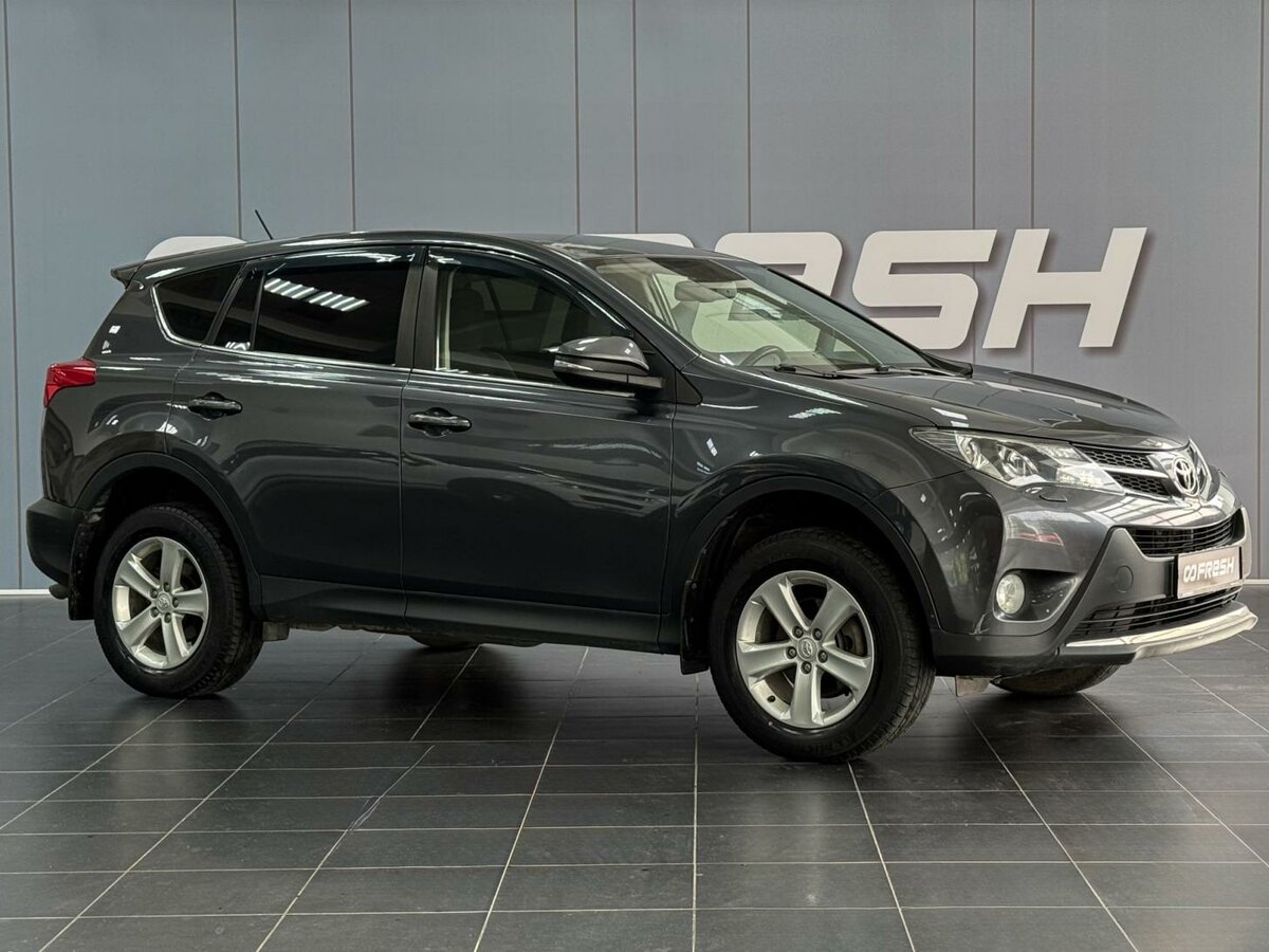 Открыть фотографии: Toyota RAV4 IV (XA40)