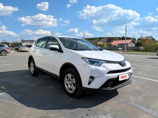 2018 Toyota RAV4 IV (XA40) Рестайлинг, белый, 2250000 рублей, вид 4
