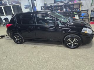 2012 Nissan Tiida I Рестайлинг, чёрный, 1050000 рублей, вид 3