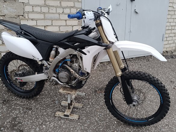 2012 Yamaha YZ250F, белый, 300000 рублей - вид 2