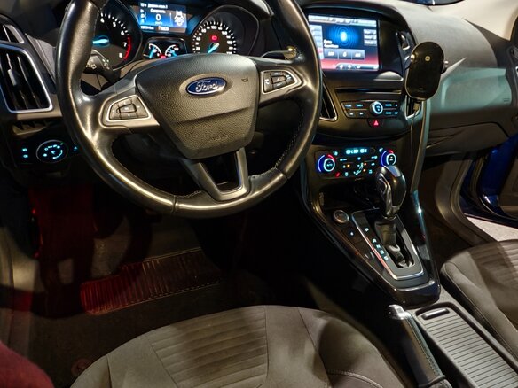 2015 Ford Focus III Рестайлинг, синий, 1050000 рублей - вид 9