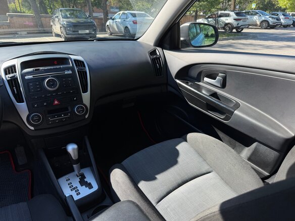 2011 Kia Ceed I Рестайлинг, белый, 805000 рублей - вид 12